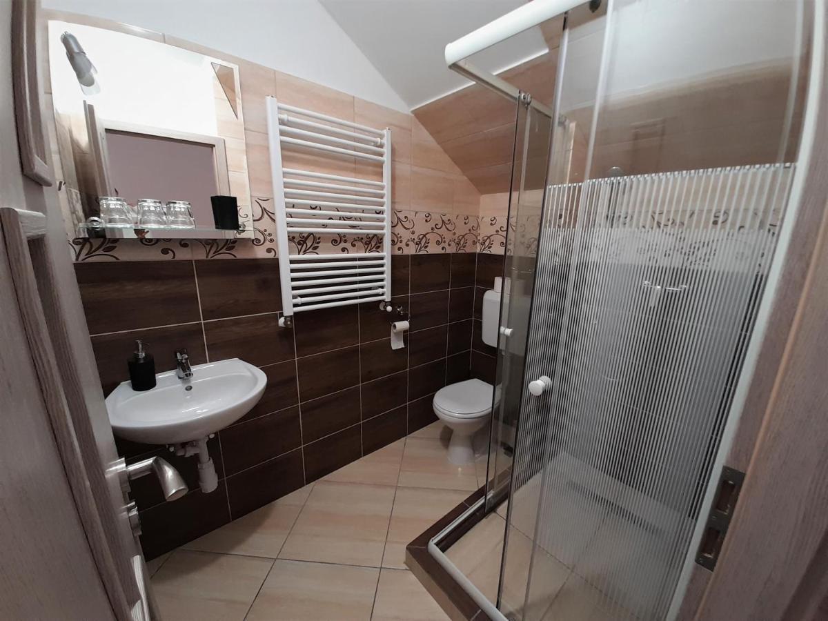 Barsony Vendeglo Es Panzio Bed & Breakfast Szécsény Eksteriør bilde